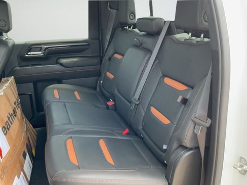 Used 2024 GMC Sierra 2500 AT4 w/ Max Trailering Package AWD/4WD image 17