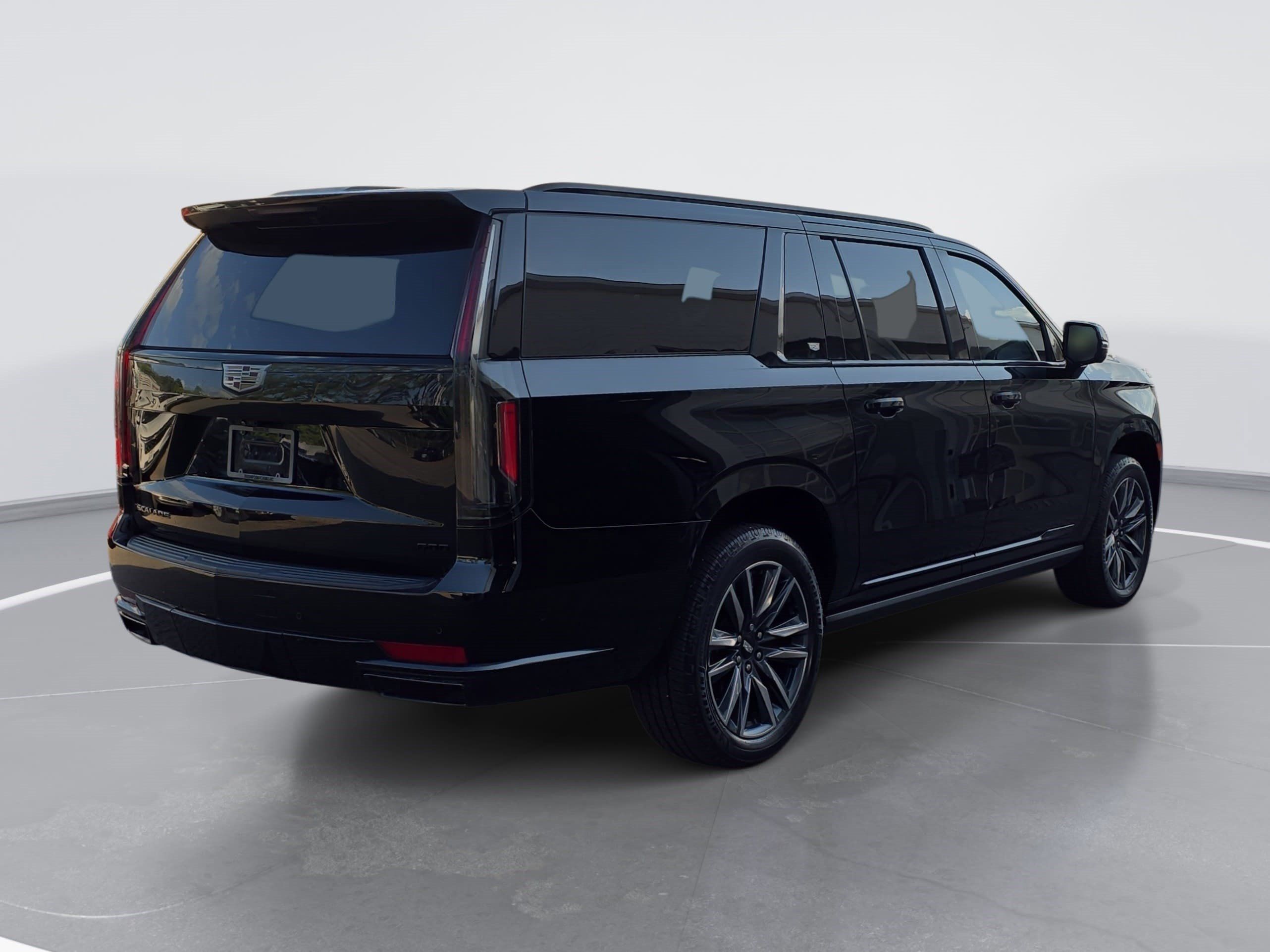 Used 2022 Cadillac Escalade ESV Sport w/ Touring Package AWD/4WD image 3