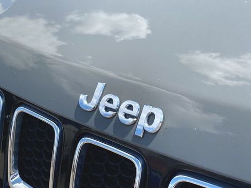 Used 2020 Jeep Compass Limited AWD/4WD image 29