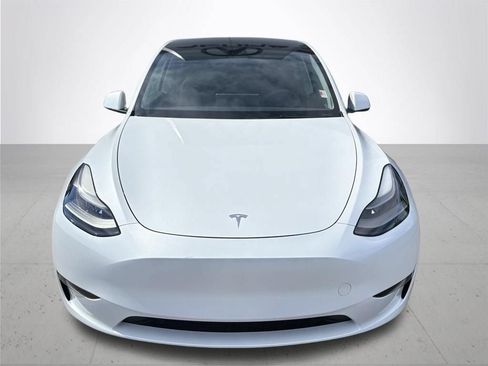 Used 2023 Tesla Model Y Long Range AWD/4WD image 2