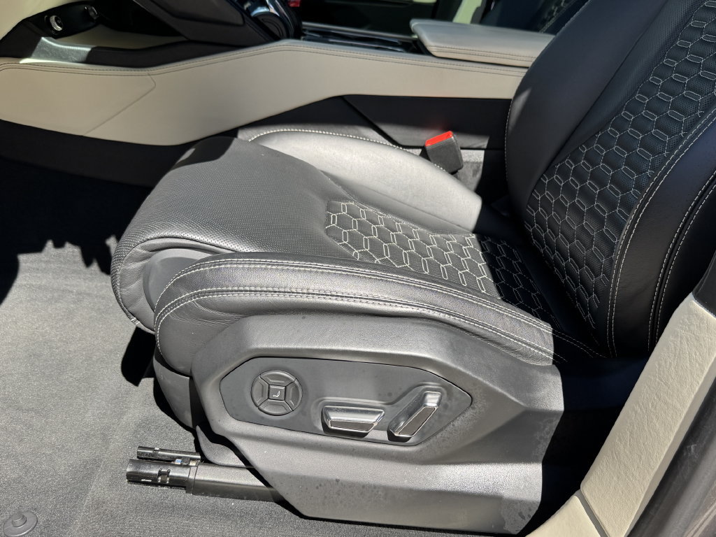 Used 2021 Lamborghini Urus AWD/4WD image 21