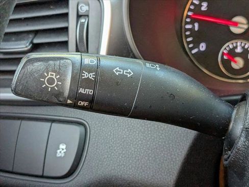 Used 2019 Kia Sorento L image 6