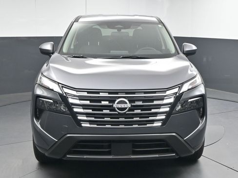 Used 2026 Nissan Rogue SV image 2