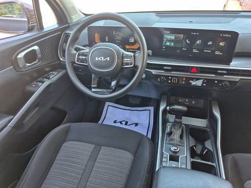 Used 2024 Kia Sorento LX FWD image 14