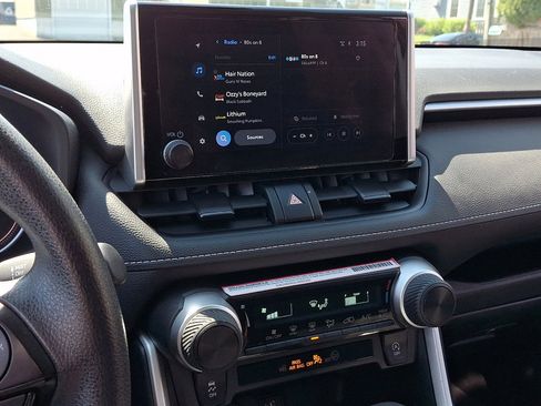 Used 2024 Toyota RAV4 LE image 28