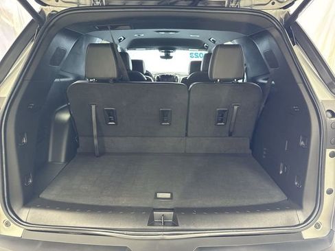 Certified 2023 Chevrolet Traverse LT w/ LT Premium Package image 29