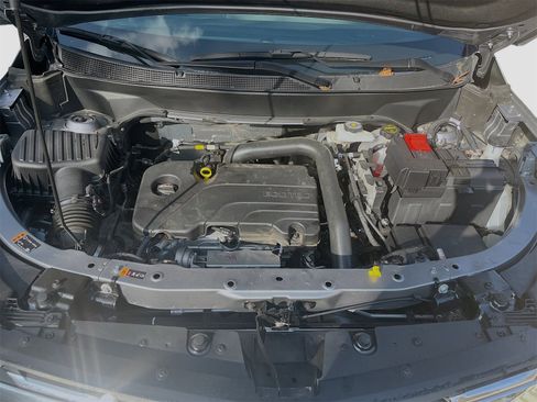 Used 2025 Chevrolet Equinox LT w/ Safety and Technology Package image 31