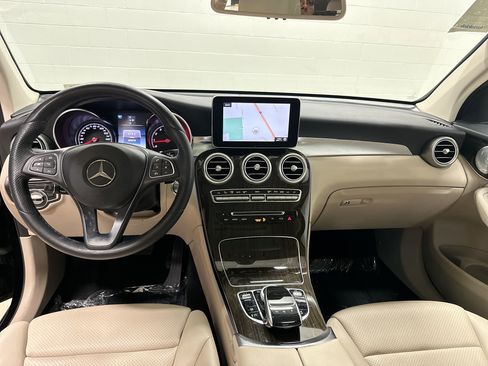 Used 2017 Mercedes-Benz GLC 300 300 4MATIC image 29