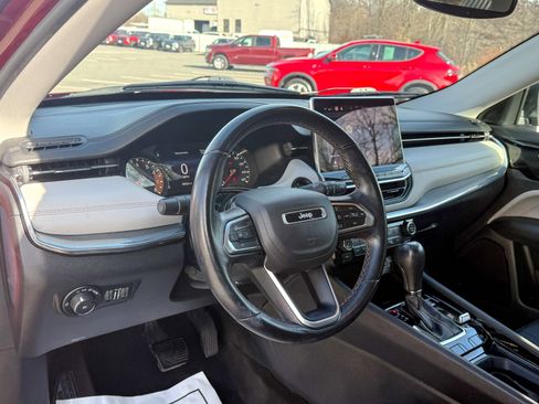 Used 2022 Jeep Compass Limited image 16