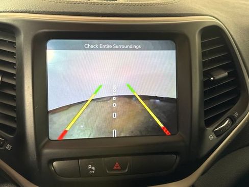 Used 2018 Jeep Cherokee Limited w/ High Altitude Package AWD/4WD image 21