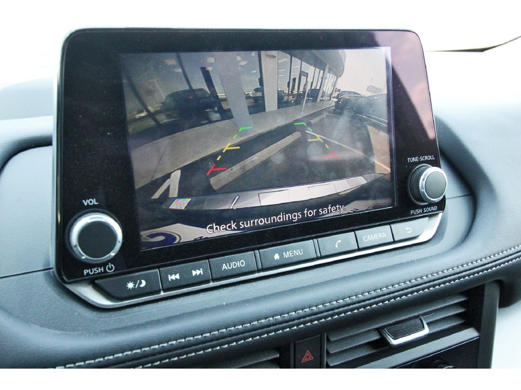 Used 2024 Nissan Rogue SV FWD image 27