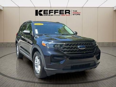 Used 2021 Ford Explorer XLT w/ Class III Trailer Tow Package AWD/4WD image 9