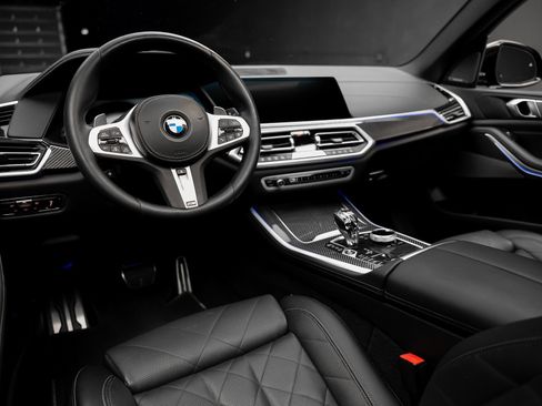 Used 2023 BMW X5 M50i w/ Executive Package image 2