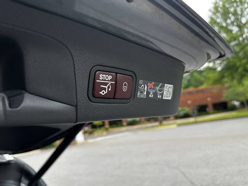Certified 2025 Mercedes-Benz GLS 450 4MATIC image 23