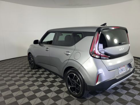 Used 2023 Kia Soul EX image 6