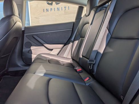 Used 2022 Tesla Model 3 Long Range AWD/4WD image 11