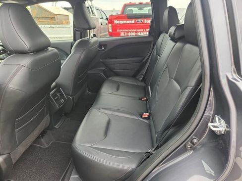 Used 2025 Subaru Forester Limited image 10