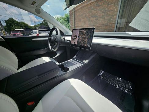 Used 2024 Tesla Model Y Long Range RWD image 55