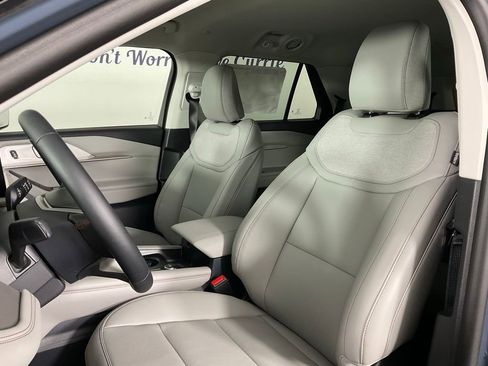 New 2026 Ford Explorer Active w/ Active Comfort Package RWD image 14