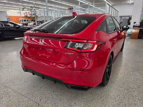 Used 2023 Honda Civic Sport image 5