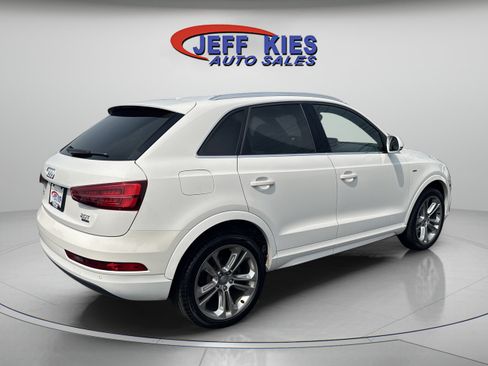 Used 2018 Audi Q3 2.0T Premium Plus w/ Premium Plus Package AWD/4WD image 5