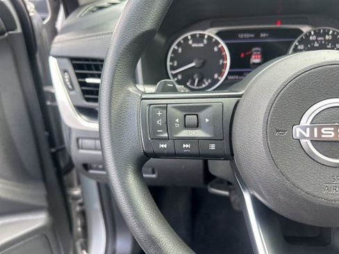 Used 2024 Nissan Rogue SV image 19