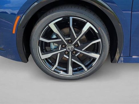 New 2026 Toyota Prius Plug-In Hybrid FWD image 11