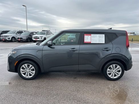 Used 2021 Kia Soul LX image 5
