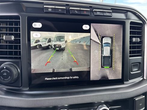 Used 2024 Ford F350 Platinum image 17