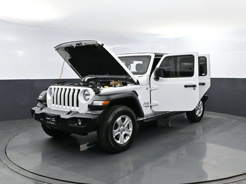 Used 2018 Jeep Wrangler Unlimited Sport S AWD/4WD image 26