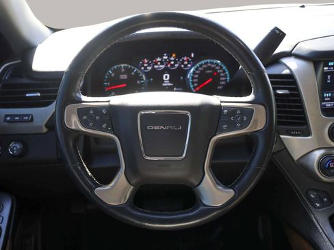 Used 2020 GMC Yukon XL Denali image 21