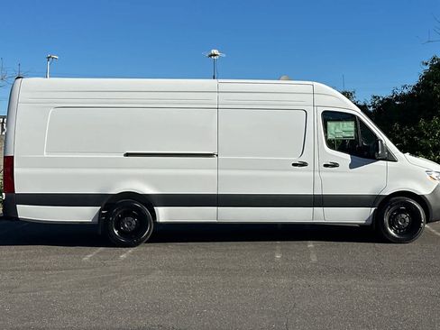 New 2026 Mercedes-Benz Sprinter 2500 image 2