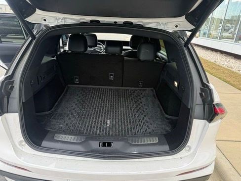 Used 2024 Lincoln Nautilus Reserve w/ Equipment Group 203A image 12