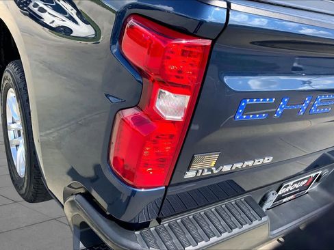 Used 2022 Chevrolet Silverado 1500 LT AWD/4WD image 47