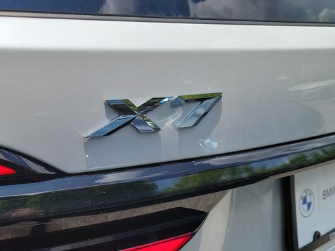 New 2027 BMW X7 xDrive40i w/ M Sport Package AWD/4WD image 4