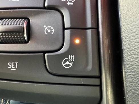 Used 2022 GMC Yukon AT4 image 23