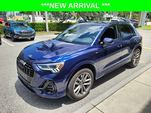 Used 2025 Audi Q3 2.0T Premium w/ Convenience Package AWD/4WD image 2