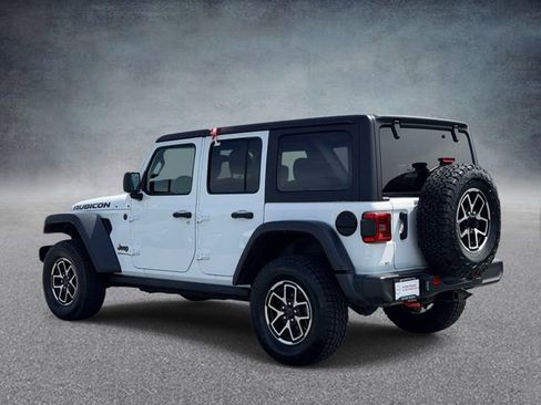 Used 2024 Jeep Wrangler Unlimited Rubicon AWD/4WD image 4