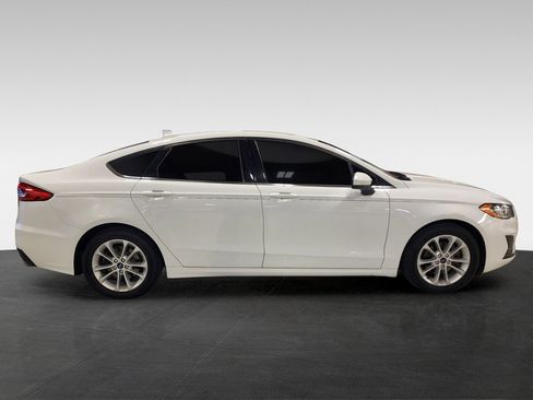 Used 2020 Ford Fusion SE image 7