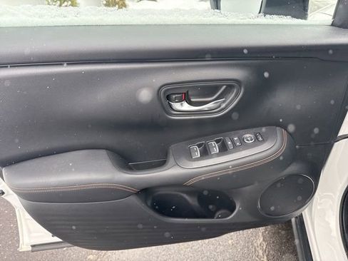 Used 2023 Honda HR-V Sport image 10