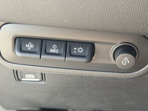 Used 2024 GMC Terrain SLT w/ Tech Package AWD/4WD image 28