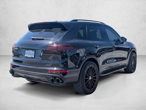 Used 2017 Porsche Cayenne S AWD/4WD image 5