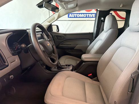 Used 2022 Chevrolet Colorado W/T RWD image 10