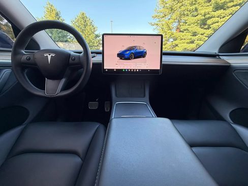 Used 2023 Tesla Model Y Long Range AWD/4WD image 14