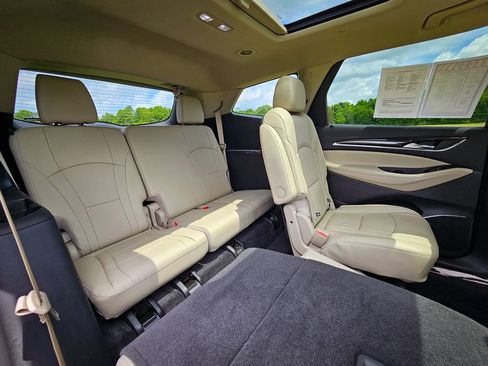 Used 2020 Buick Enclave Premium w/ Sun and Sites Package AWD/4WD image 40