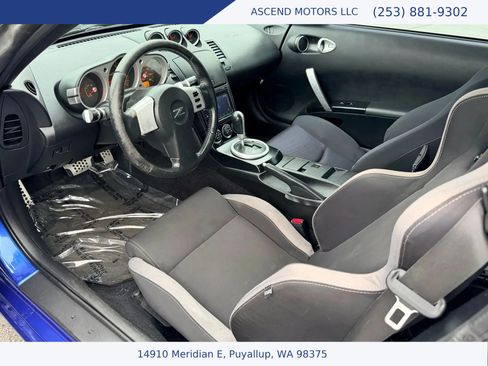 Used 2005 Nissan 350Z Enthusiast RWD image 9