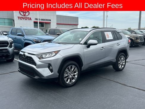 Used 2021 Toyota RAV4 XLE Premium FWD image 1