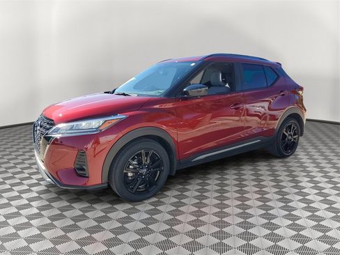 Certified 2022 Nissan Kicks SR w/ Premium Package image 9