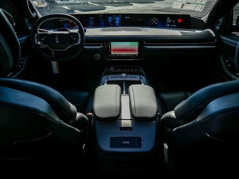 New 2025 Lincoln Navigator Reserve w/ Jet Appearance Package image 27