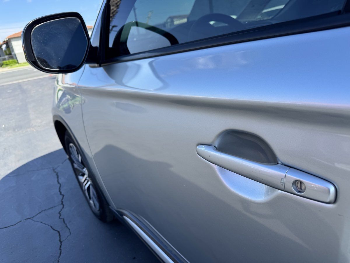 Used 2018 Mitsubishi Outlander ES FWD image 17